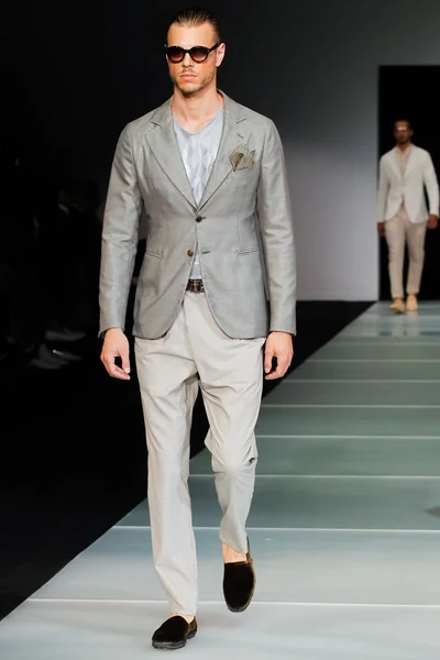 Look 29